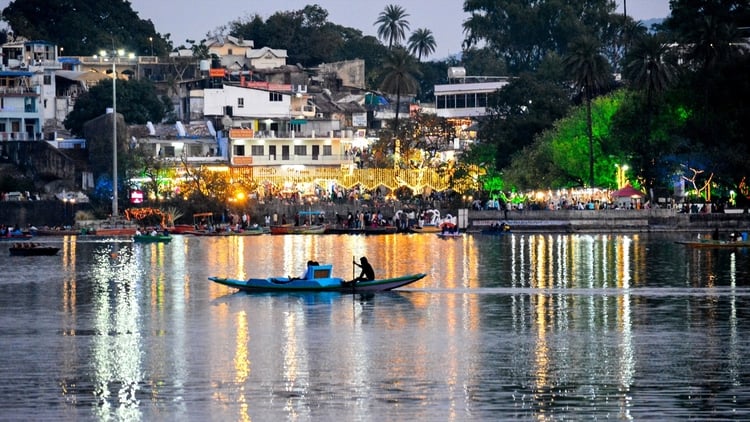 Abu Boating