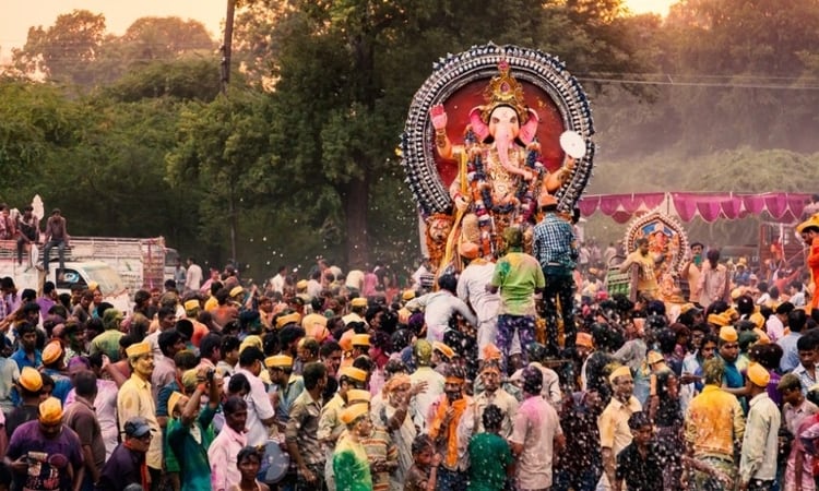 Ganeshotsav Devotees