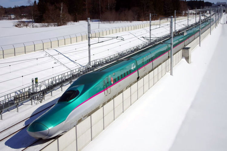 hayabusa-japan-train