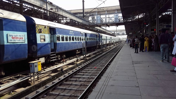 Lucknow Platform