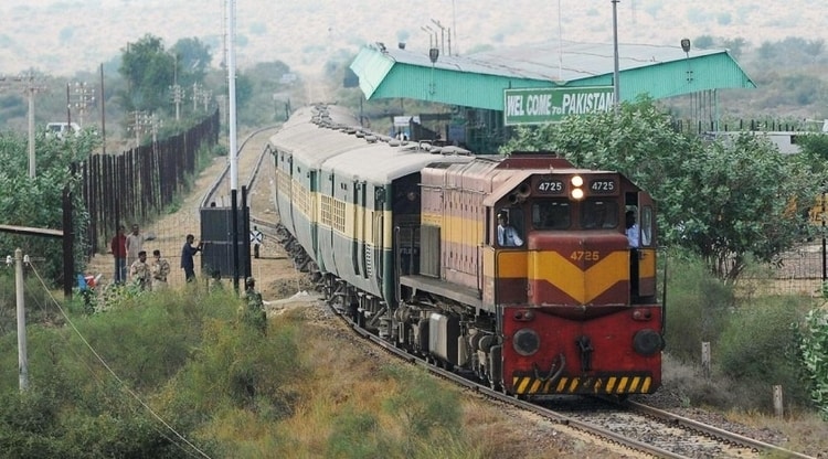 Pakistan Train