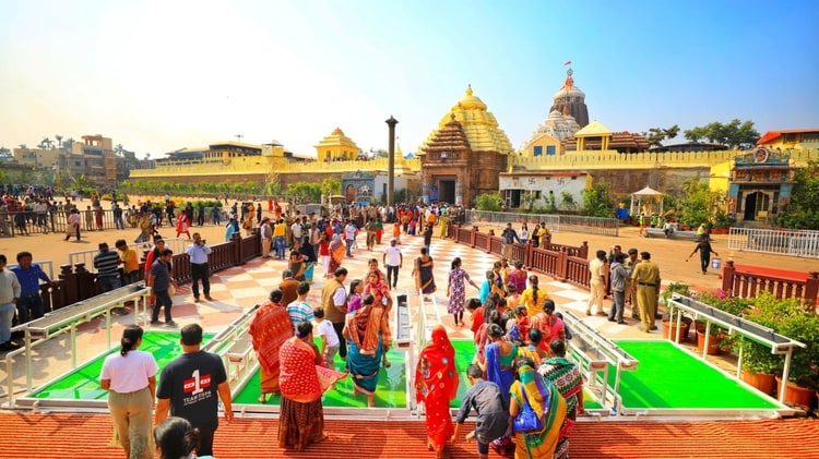 Puri Devotees